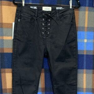 Lola High Rise Black Lace-Up Skinny Jeans Size 29